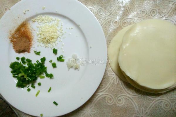 饺子皮做千层饼的做法图解1
