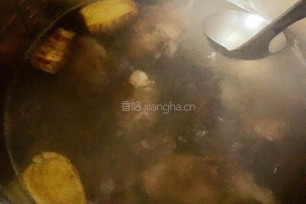 海带炖筒子骨的做法图解4
