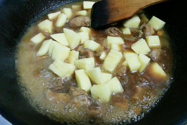 鸭腿炖土豆的做法图解7