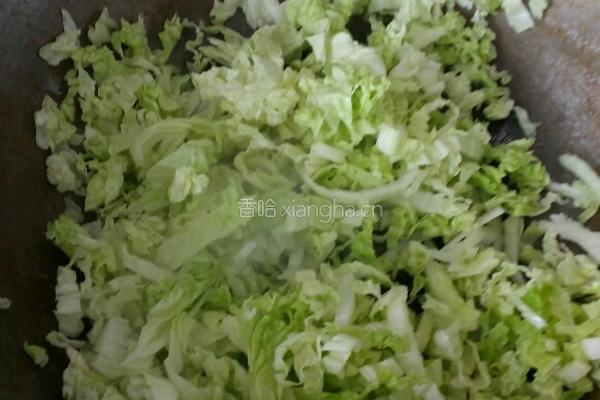 白菜炒饭的做法图解2