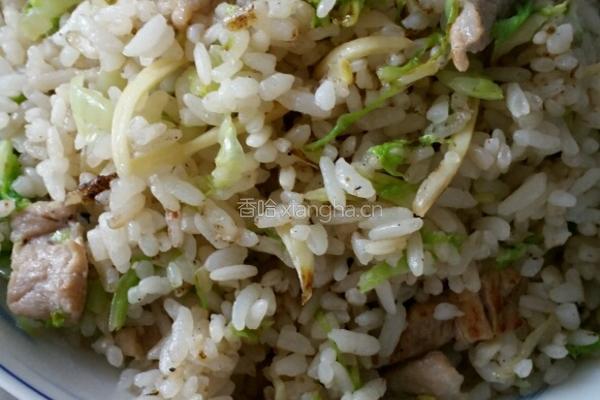 白菜炒饭的做法图解5