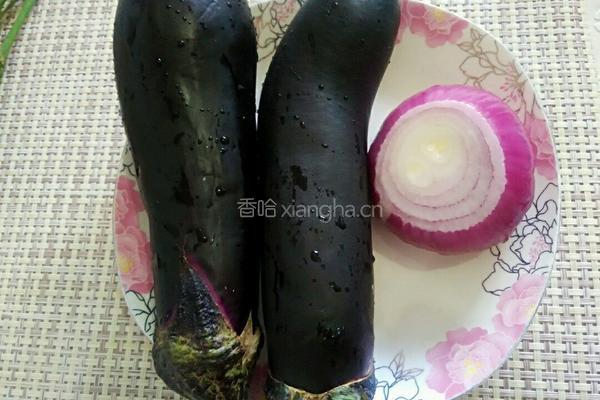 洋葱茄子的做法图解1