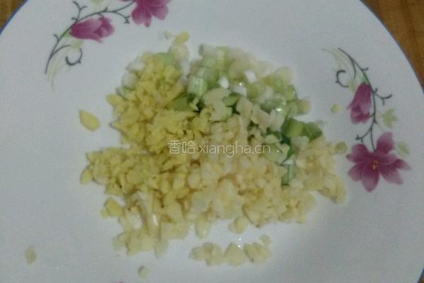 蒜蓉粉丝蒸开边虾的做法图解3