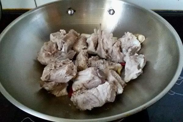 冬瓜海带排骨汤的做法图解4