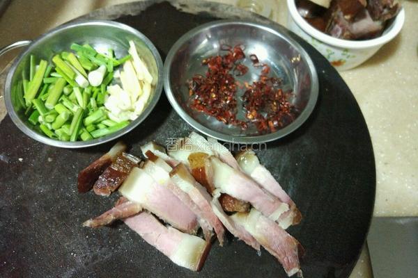 红烧腊肉的做法图解4