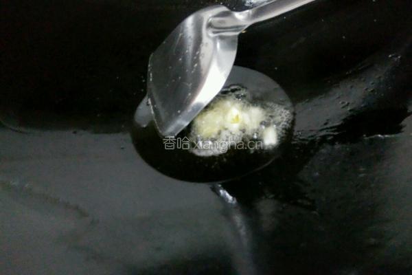 双椒空心菜杆炒火腿的做法图解3
