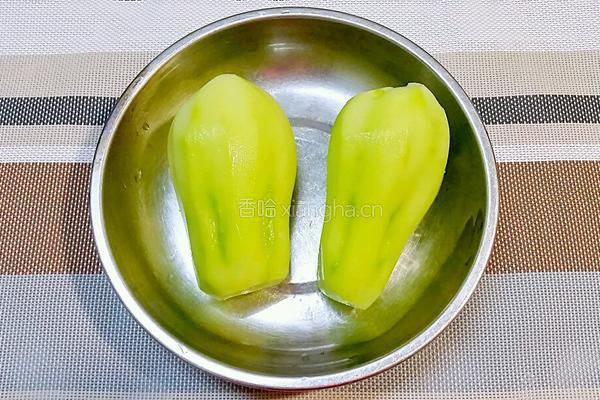 佛手瓜炒虾仁的做法图解2