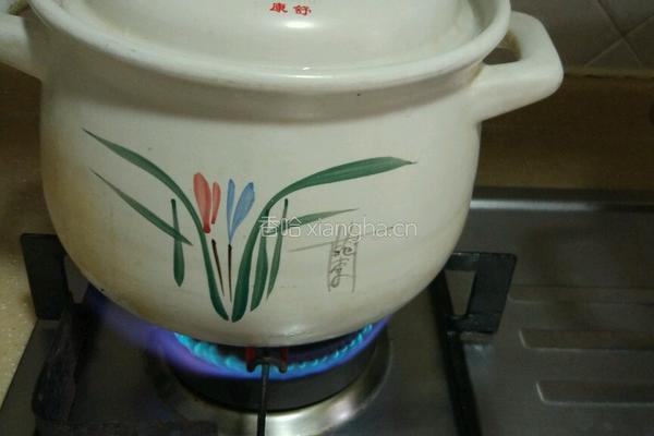松茸炖鸡的做法图解7