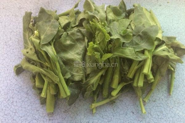 蒜蓉炒芥兰的做法图解2