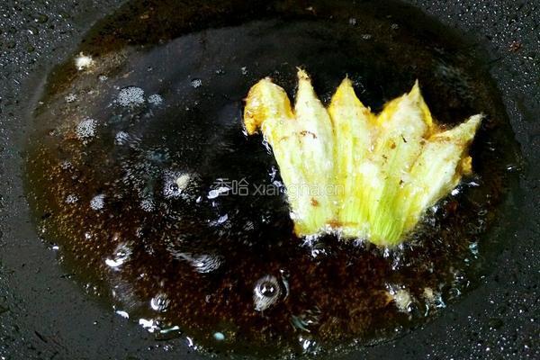 椒盐南瓜花的做法图解9