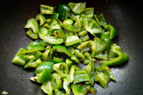 青椒炒肉的做法图解7