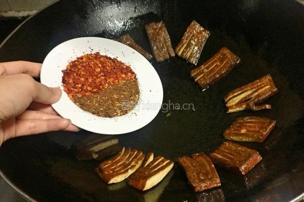 自制麻辣卤豆干的做法图解4