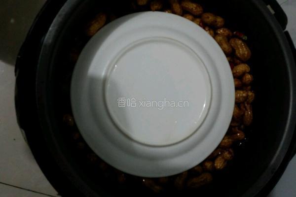 煮干花生的做法图解3