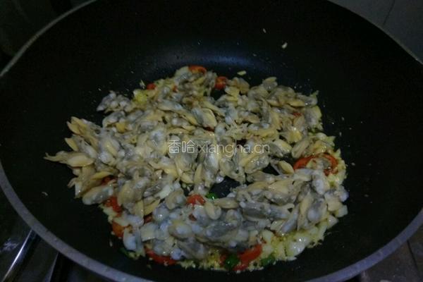 蚬肉炒豆角的做法图解8