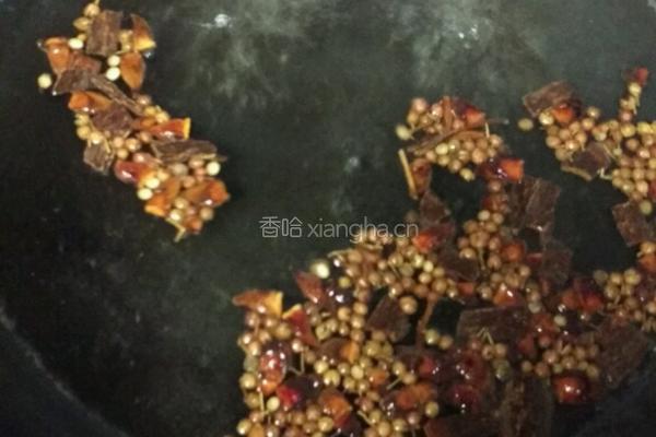 泡脚凤爪的做法图解1
