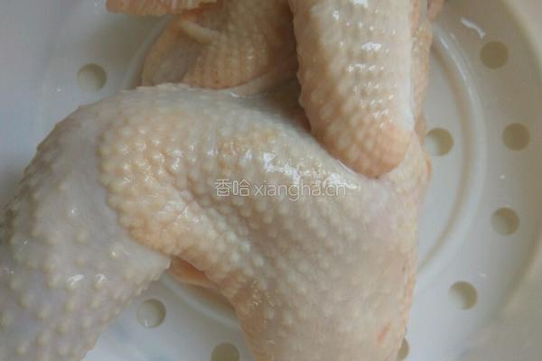 客家盐焗鸡的做法图解1