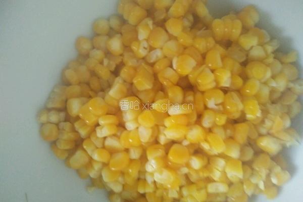 火腿青豆炒玉米的做法图解2