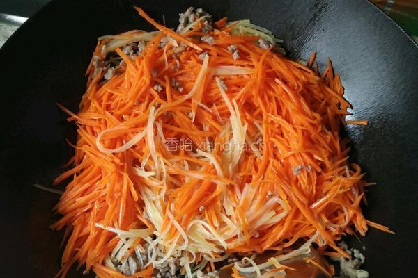 炒三丝（肉丝 土豆丝 胡萝卜丝）的做法图解3