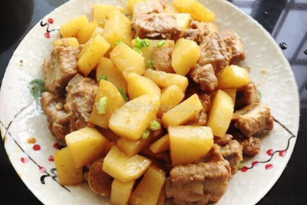 土豆炒排骨的做法图解7