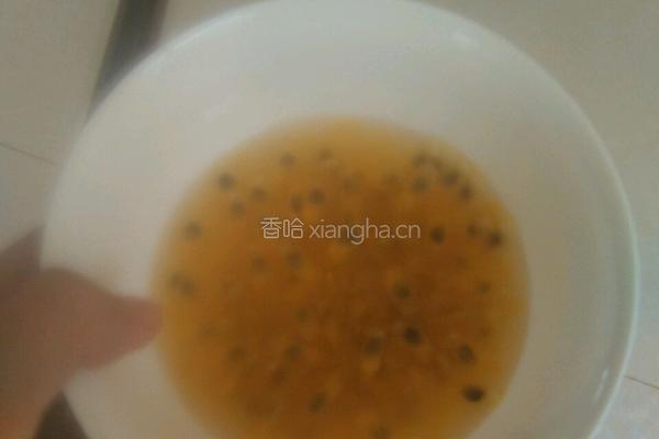 百香果果汁的做法图解3