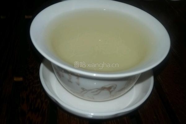 蜂蜜绿茶的做法图解3