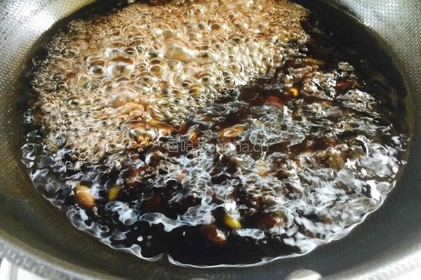 蜜汁黑豆的做法图解3