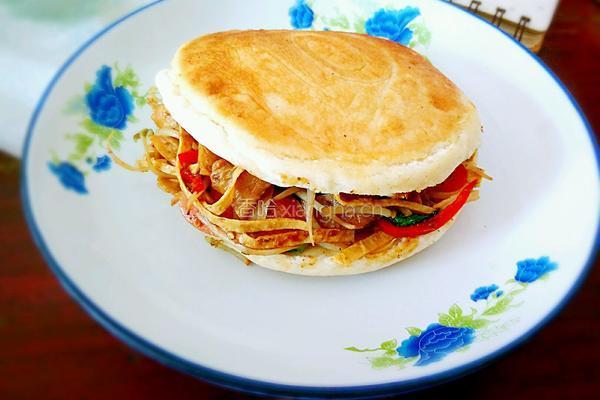 烧饼夹菜的做法图解11