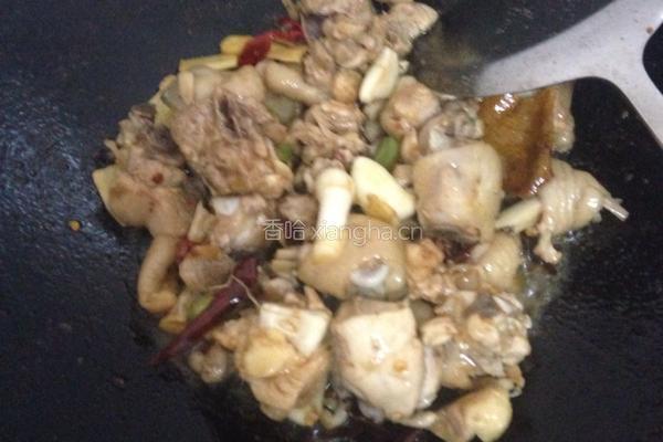 香菇土豆焖鸡块的做法图解6
