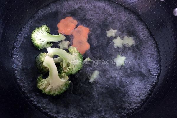 黑胡椒红酒牛排的做法图解3