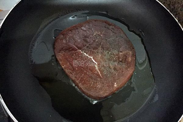 黑胡椒红酒牛排的做法图解5
