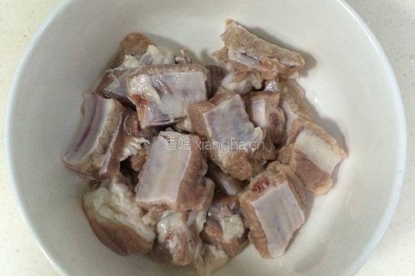 秘制蒜香排骨的做法图解2