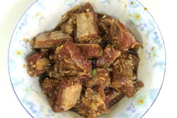 秘制蒜香排骨的做法图解13