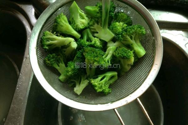 炝西兰花的做法图解5