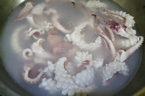 红烧鱿鱼的做法图解3