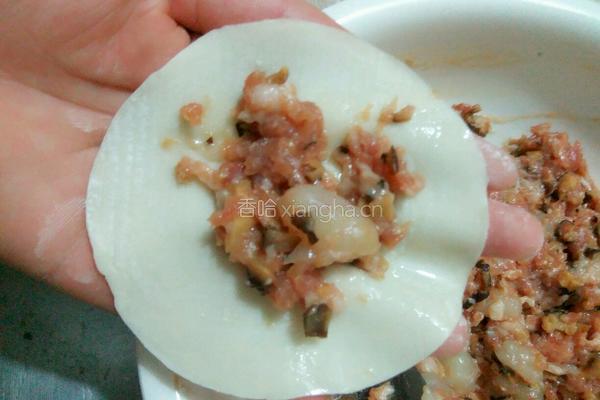 香菇猪肉馅饺子的做法图解5