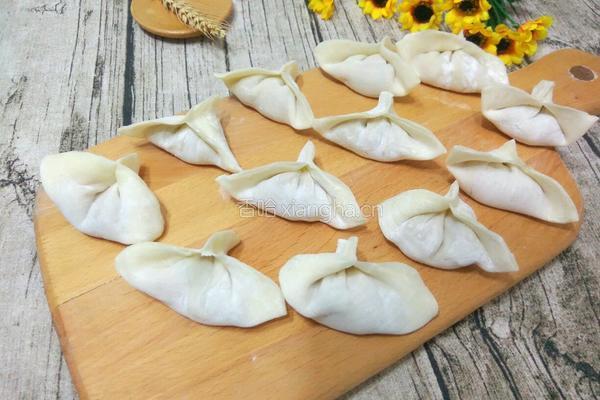 香菇猪肉馅饺子的做法图解9