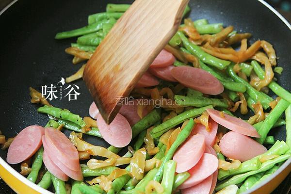 火腿肠炒榨菜的做法图解5