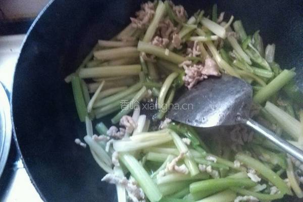 西芹炒肉丝的做法图解4
