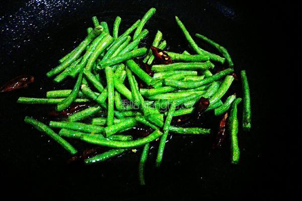 茄子炒豇豆的做法图解4