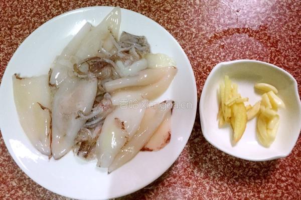 红烧鱿鱼的做法图解2