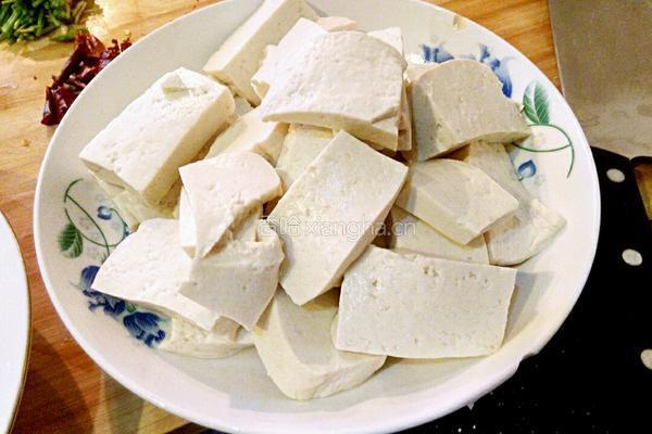 老板鱼炖豆腐的做法图解2