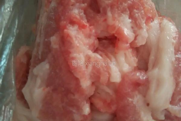咸萝卜猪肉的做法图解1