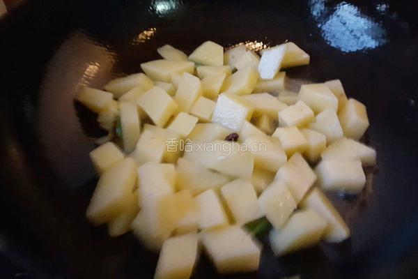 土豆烧茄子的做法图解5