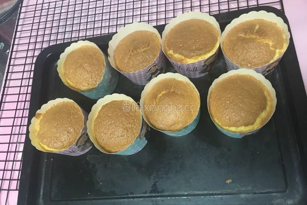 奶油纸杯蛋糕的做法图解7