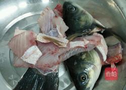 酸菜鱼的做法图解1