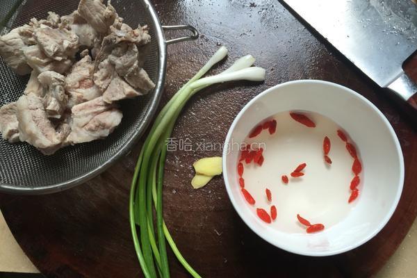 白菜炖排骨的做法图解5