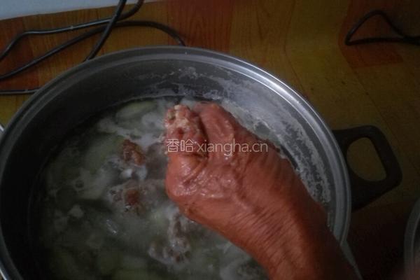 羊肉丸子冬瓜汤的做法图解5