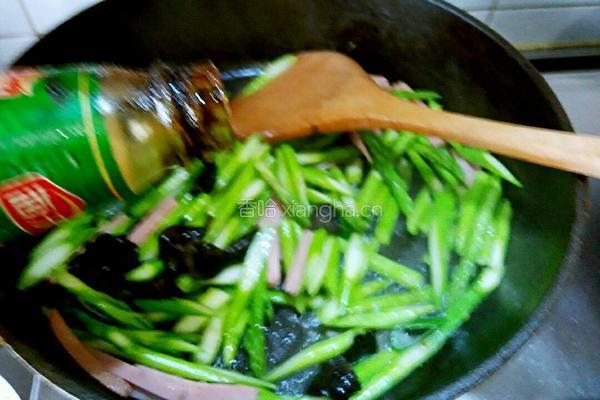 芦笋炒火腿的做法图解5