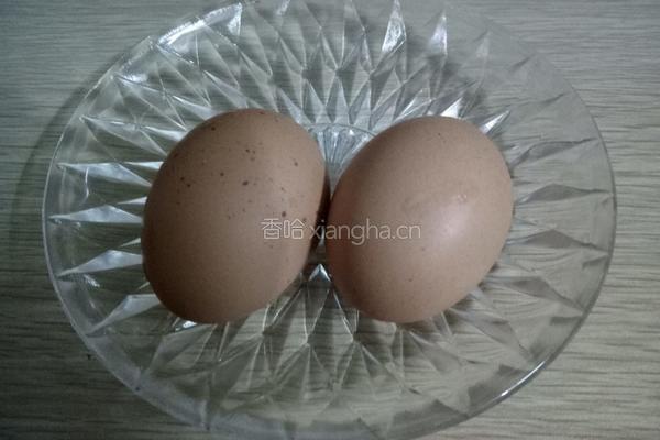 电饭锅煮鸡蛋的做法图解1