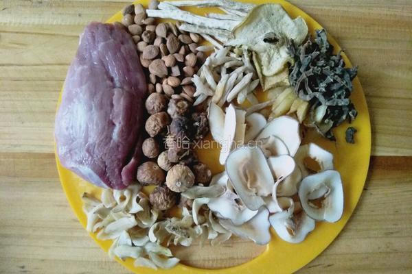 无花果瘦肉汤的做法图解1